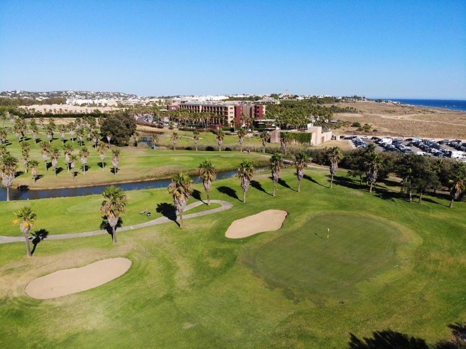 Ambassador Salgados Beach Suites Albufeira Esterno foto